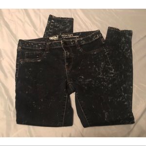 Acid wash stretchy jeans